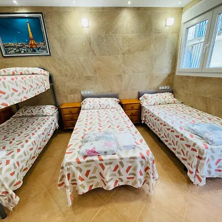 Beach Economic Hostal