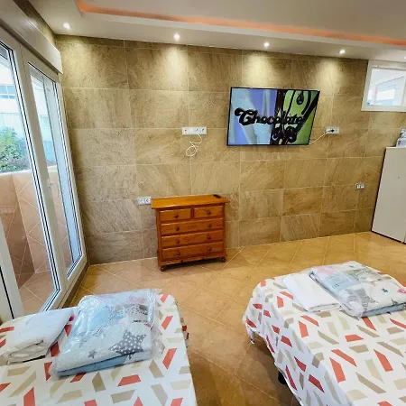 Beach Economic Hostal