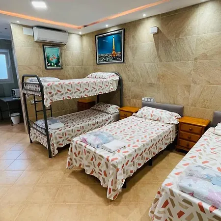 Beach Economic Hostal